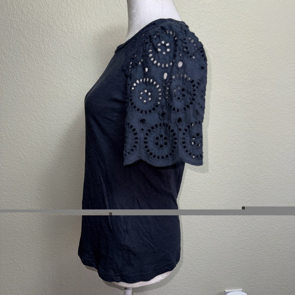 T Tahari Women's Top S Short Eyelet Puff Sleeve Navy Cottagecore Boho Romantic - Picture 4 of 7